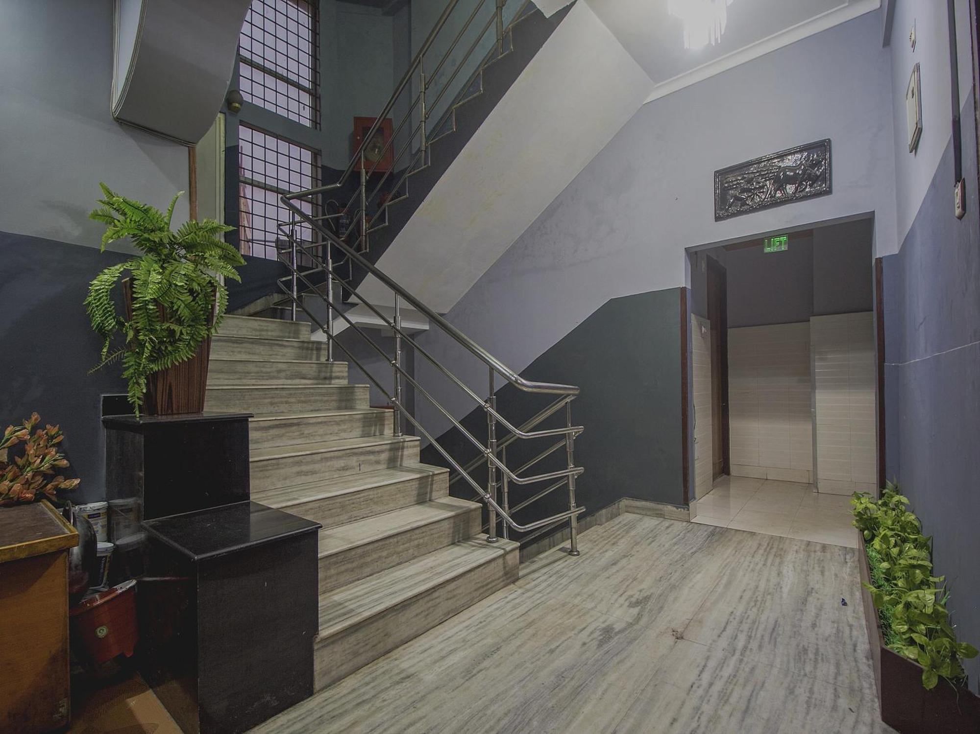 Oyo-16041黄金时刻酒店 西里古里 外观 照片